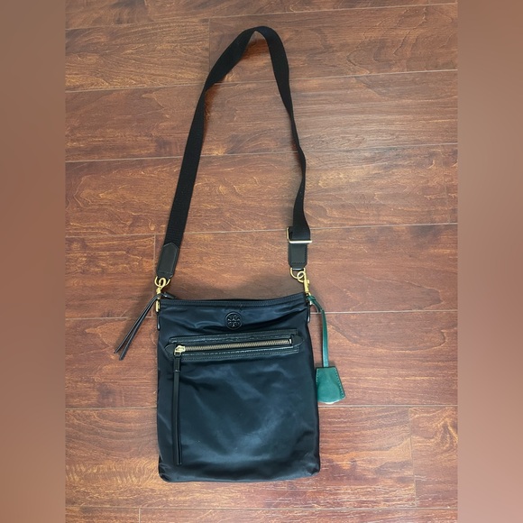 Tory Burch Tilda Nylon Crossbody bag in Black - Picture 5 of 9